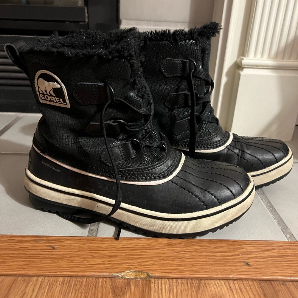 SOREL Snow Boots size 6.5